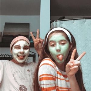 Meet your Posher, Lilly